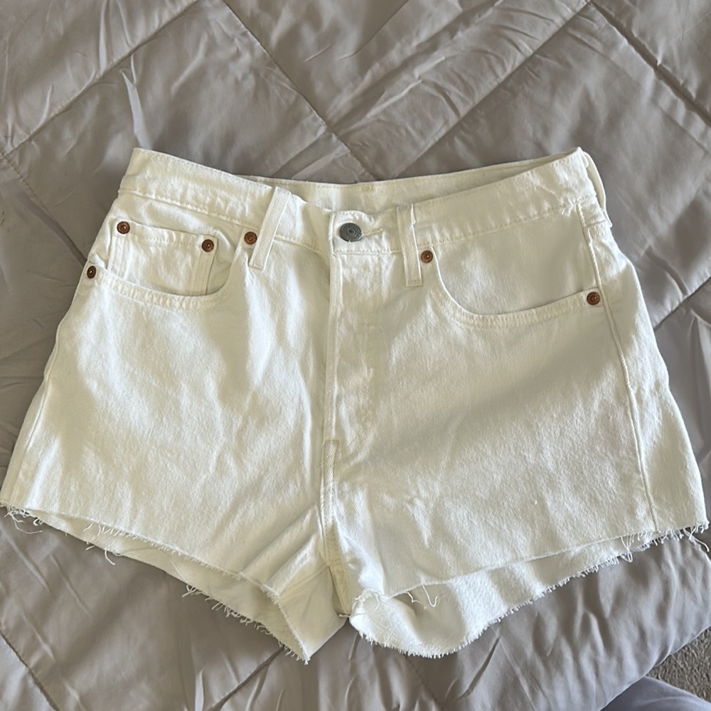 Women’s 501 Levi’s white jeans shorts
